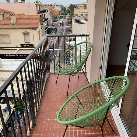 Apartment 30 Pas Et Dans L'eau